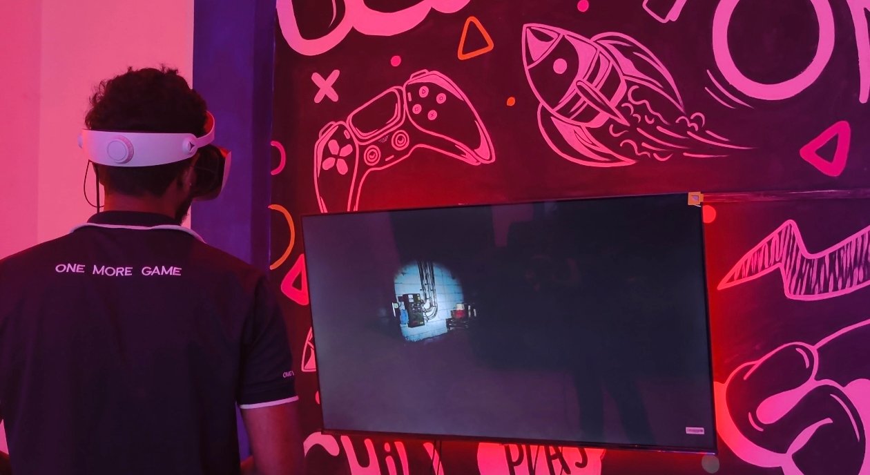 OMG Arcade interior view 5